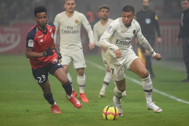 刘铮因崴脚缺阵 袁堂文肌腱撕裂需修养一个月