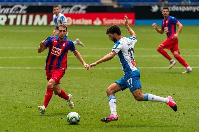 杜兰特30分詹姆斯14中3 湖人不敌太阳止三连胜