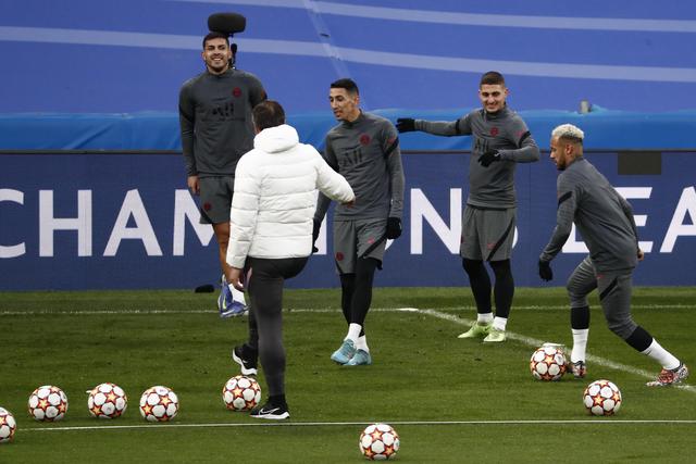 浓眉36+16詹姆斯26+10 湖人险胜步行者3连胜