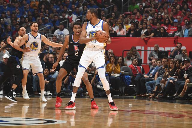 王哲林25分上海胜天津 胡金秋22+10广厦胜深圳